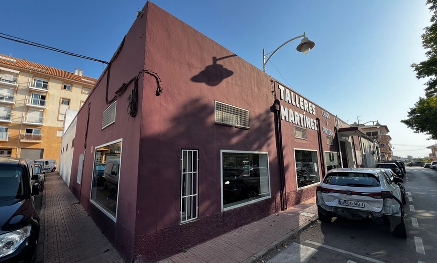 Image 3: Revisión pre-ITV con opción a cambio de aceite y de hasta 4 filtros 