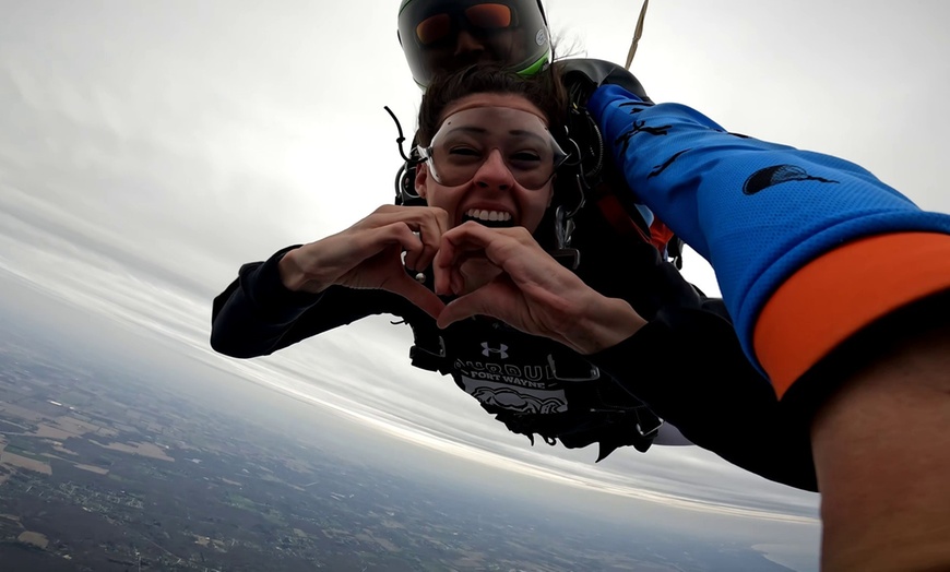 Image 3: Tandem Skydive Jump with Amazing Chicago Skyline Views