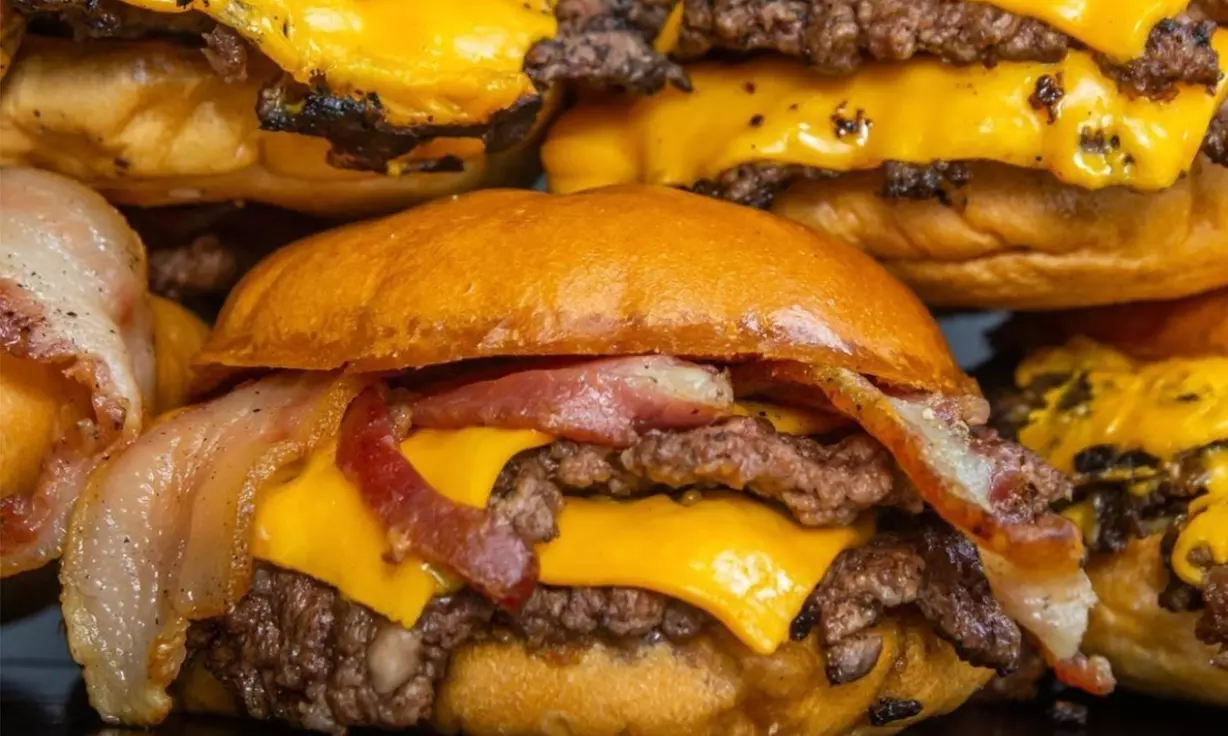 Experience Chicago Flavors in Dallas with $25, $50, or $75 Spend on Food & Drinks (Up to 40% Off) - Primary Image