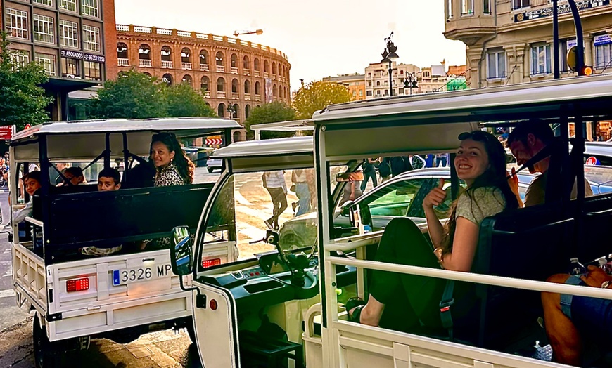 Image 2: Tours en tuk tuk por Valencia, Málaga, Mallorca, Ronda y Alicante