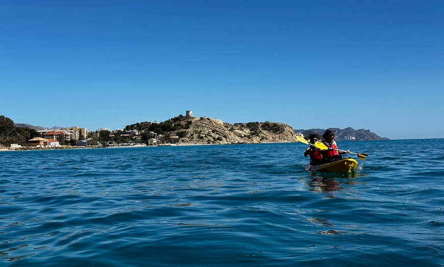 Image 4: Ruta en kayak y snorquel en las calas de Villajoyosa para 1, 2, 4 u 8