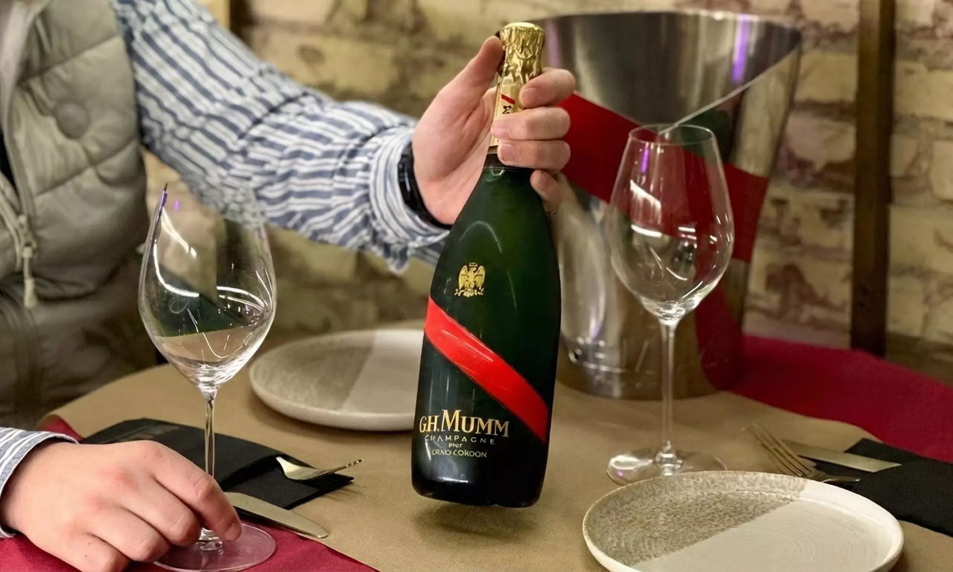 Menú VALOO para 2 o 4 personas en plena plaza del Ayuntamiento