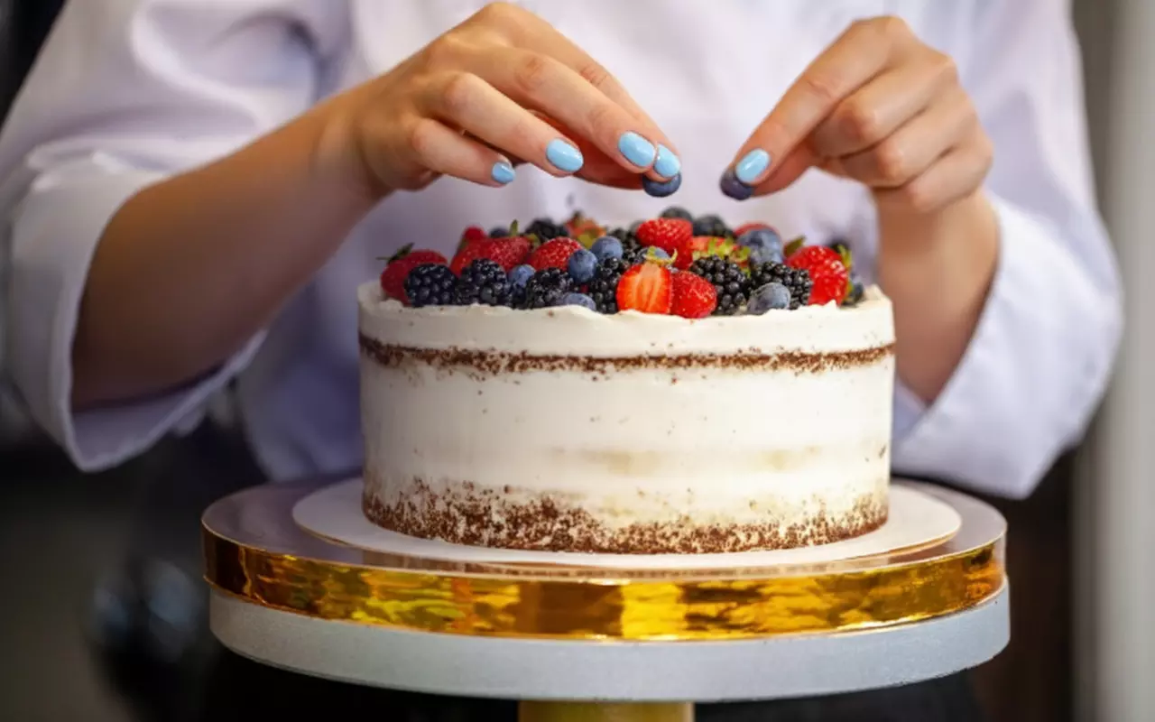 Get Confectionery Making or Cake Making, Baking & Decorating Training