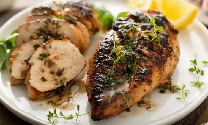 Three Course Dinner With Cocktails & A Live Drag Show!