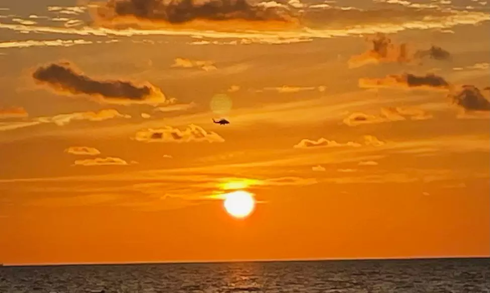 2-hour sunset cruise or a thrilling 4-hour island-hopping charter