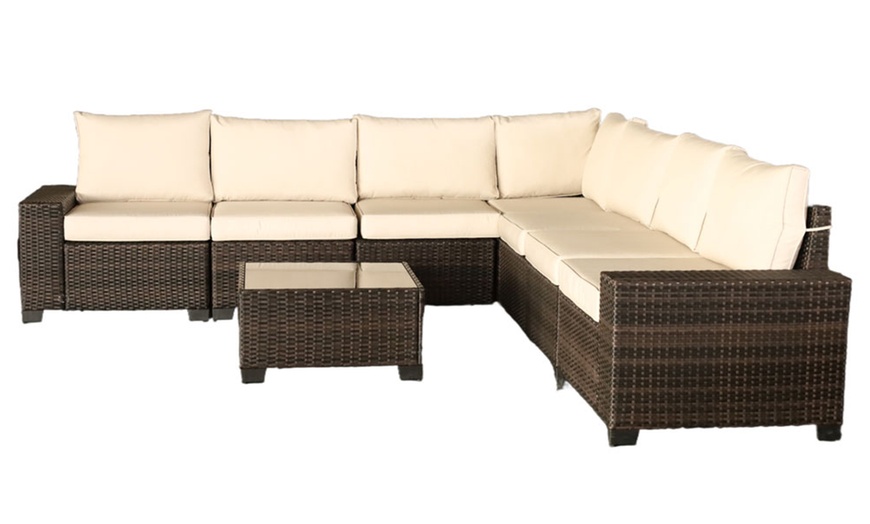 Image 8: Salon de jardin d'angle Sonia 7 places en résine avec table de Kocoon