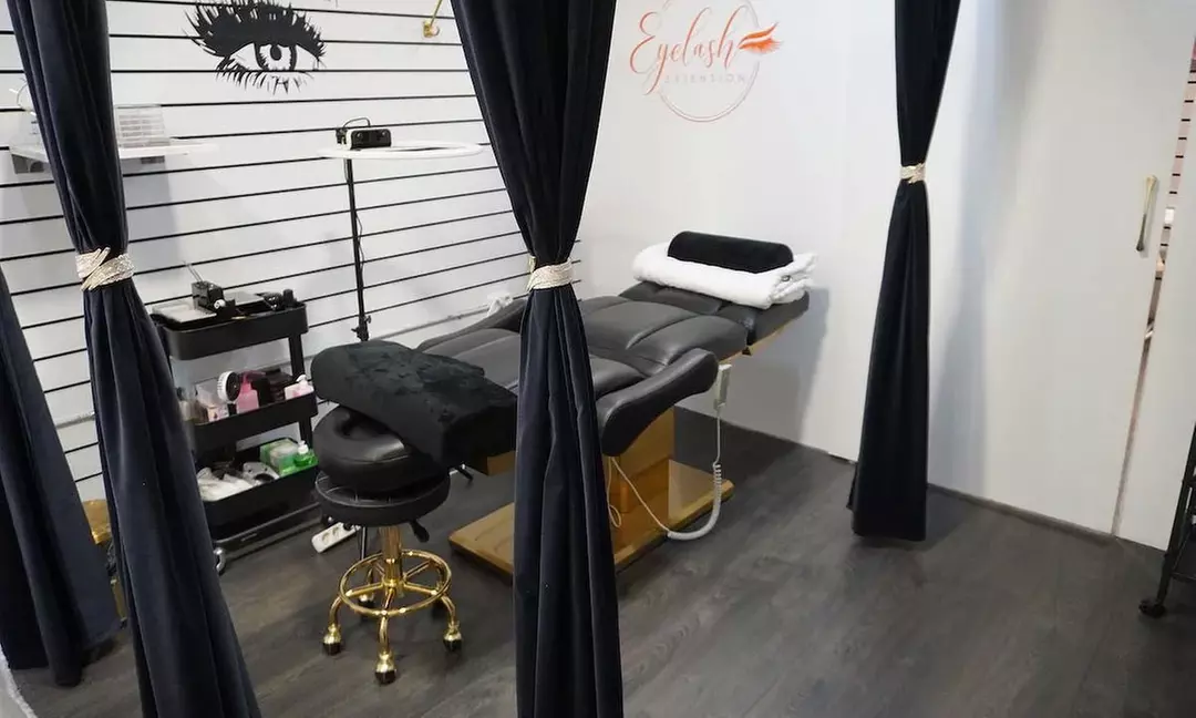 Lifting y tinte de pestañas y opción a depilación y laminado de cejas