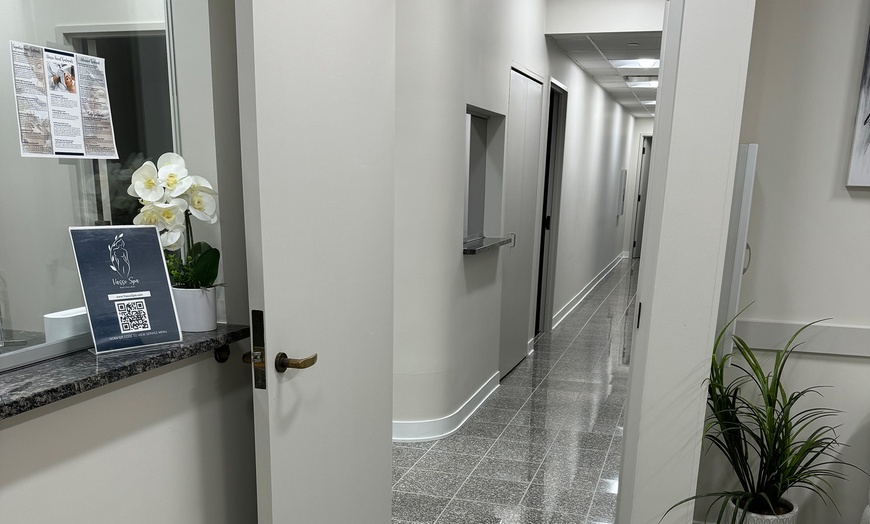 Image 5: 60- & 90-Min Massages & Pampering Spa Packages