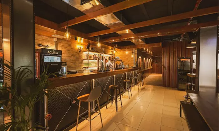 Menú de hamburguesa o pizza Love & Hate para 2 o 4