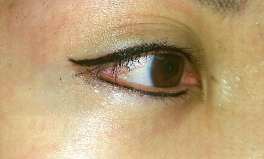 Image 2: Microblading & Natural Eyeliner – Perfect Definition for Your Eyes