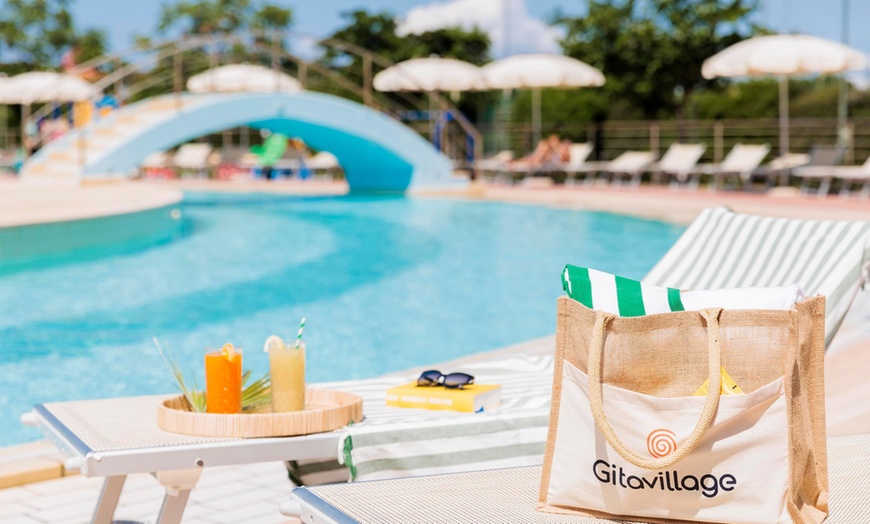 Image 7: Viterbo: Villino Comfort o Superior con servizio spiaggia per 2 o 4