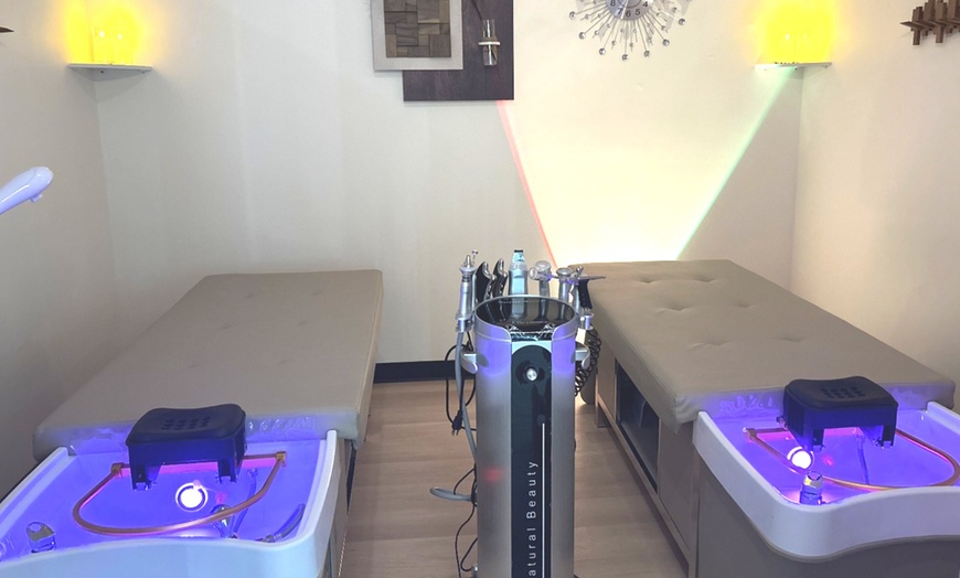 Image 7: 60/90 Min Head Spa for 1-2: 90 Min Includes MiniFacial or Back Massage