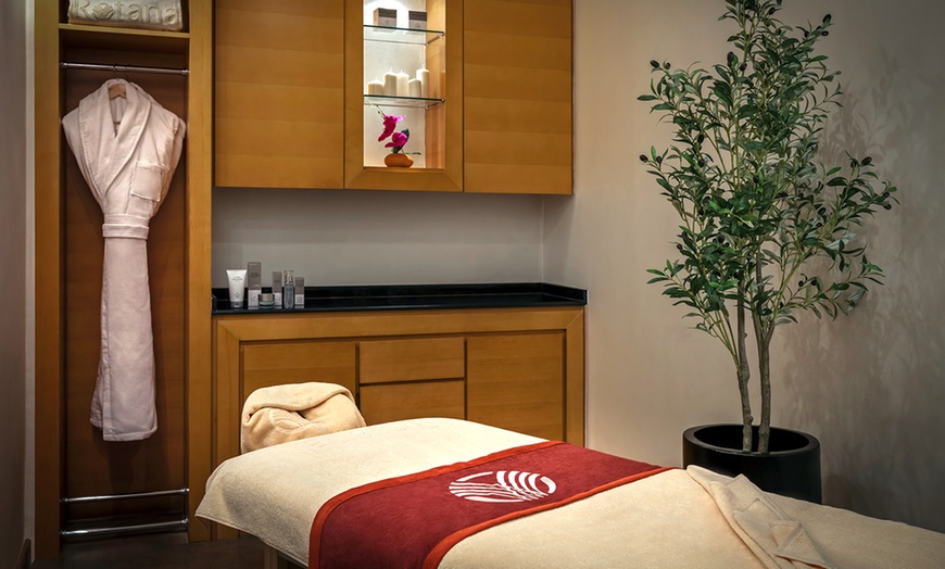 Image 1: 60-minute Anti-Cellulite Spa Treatment & More with Pool Access