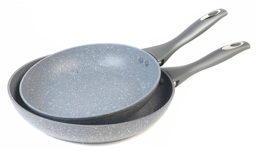 Image 14: Salter Frying Pan Set with Spatula