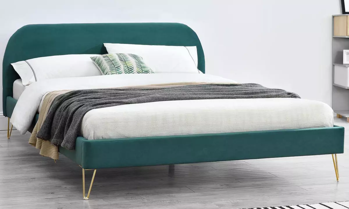 Lit velours "Garbera" 140 x 190 cm ou 160 x 200 cm de Kocoon