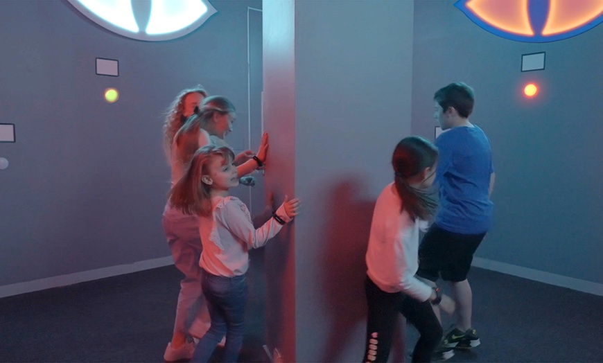 Image 2: Experience Virtual Reality Games with Dreamskape Immersive Pass