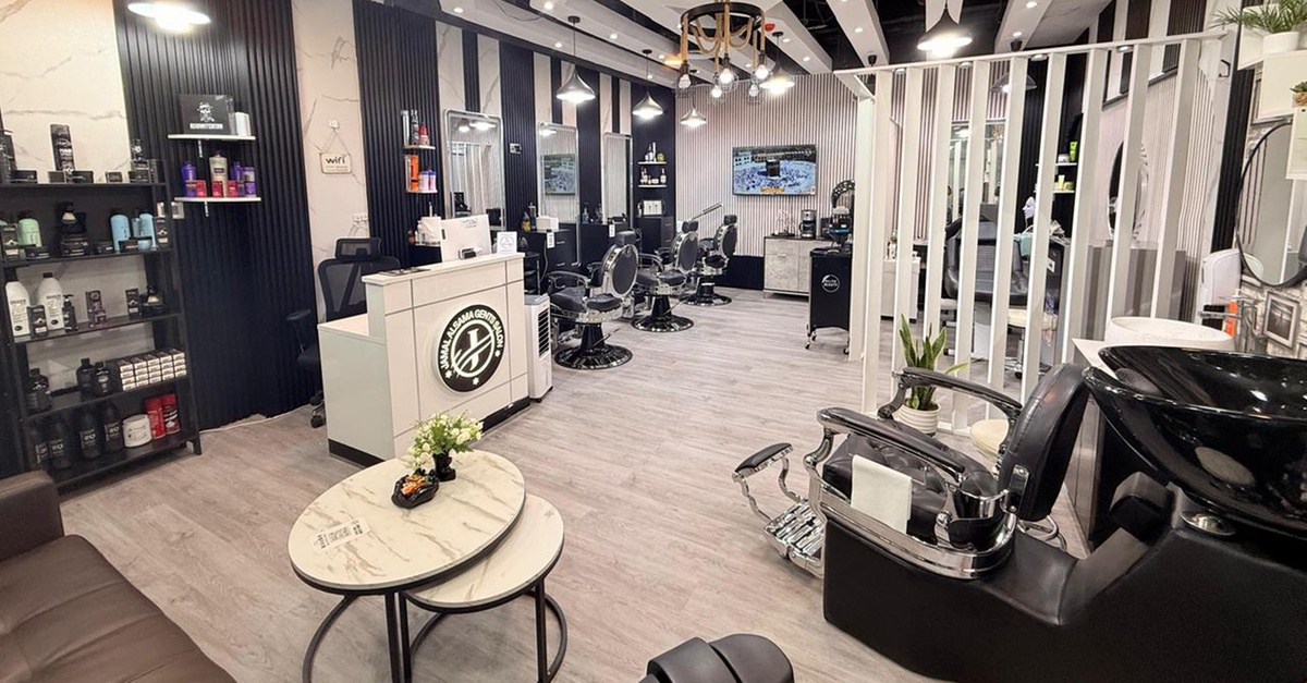 Expert Haircuts & Revitalizing Facials For Modern Men Expert Haircuts & Revitalizing Facials For Modern Men