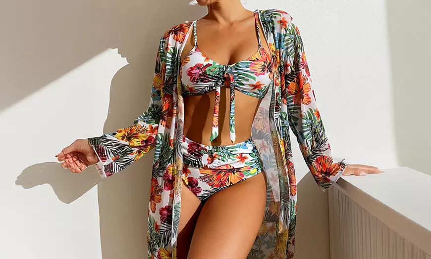 Image 1: Bikini 3 pezzi con kimono