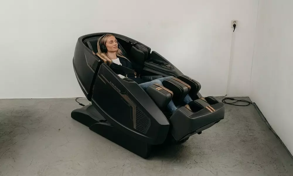 Betreed de oase van ontspanning: Full Body massagestoel in hartje Adam