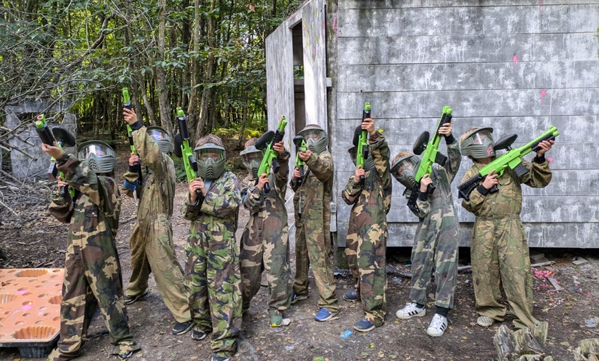 Image 8: Enjoy 3 Hour Paintball Session + 100 Paintballs For Up to Six People