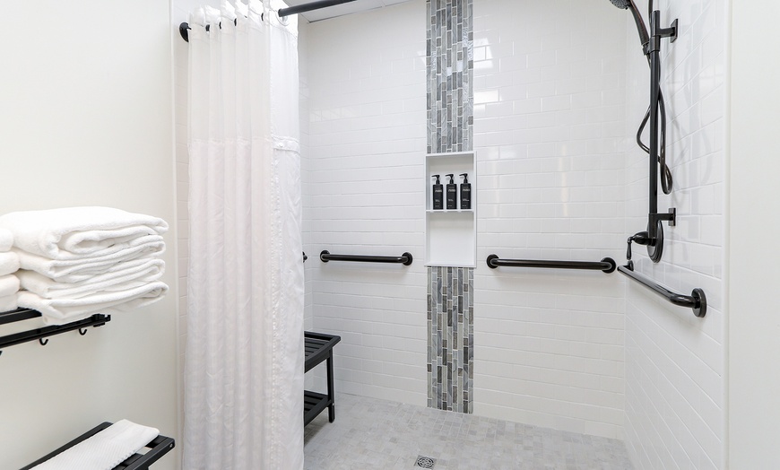 Image 11: Tennessee Hotel in the Smokies