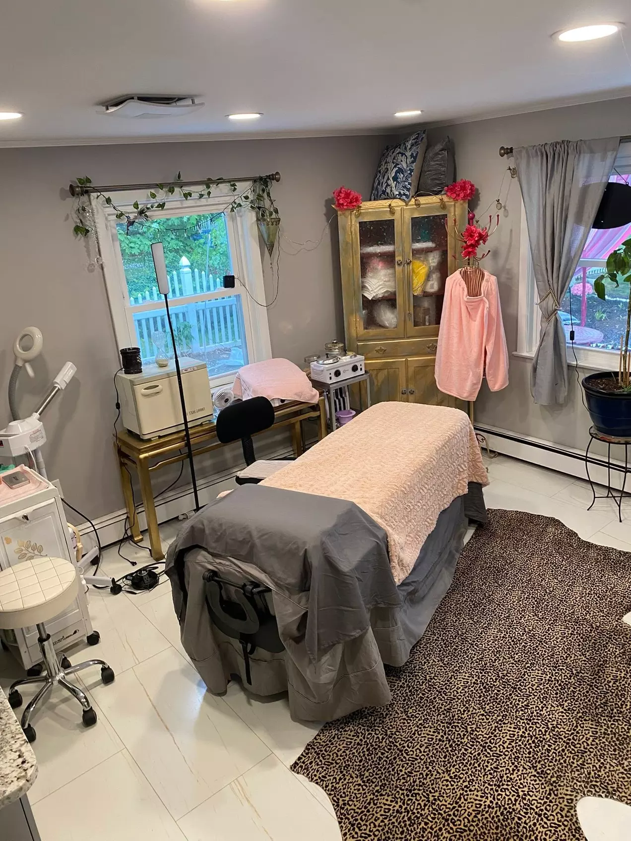 60-Min Head Spa Treatment, Head & Shoulders Massage + Scalp Detox at Desirable Beauty Boutique (Up to 28% Off) - Primary Image