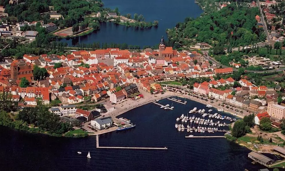 Niemcy, jezioro Müritz: pokój superior double dla 2 osób ze śniadaniem, wellness i więcej w Ringhotel Villa Margarete 4* - Primary Image