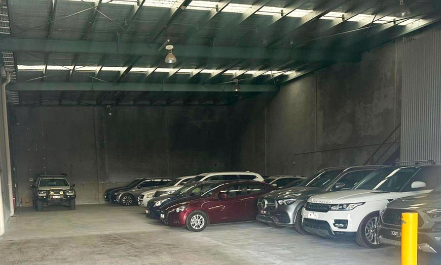 Image 2: Secure Outdoor or Undercover Airport Parking + Free Return Shuttle Bus