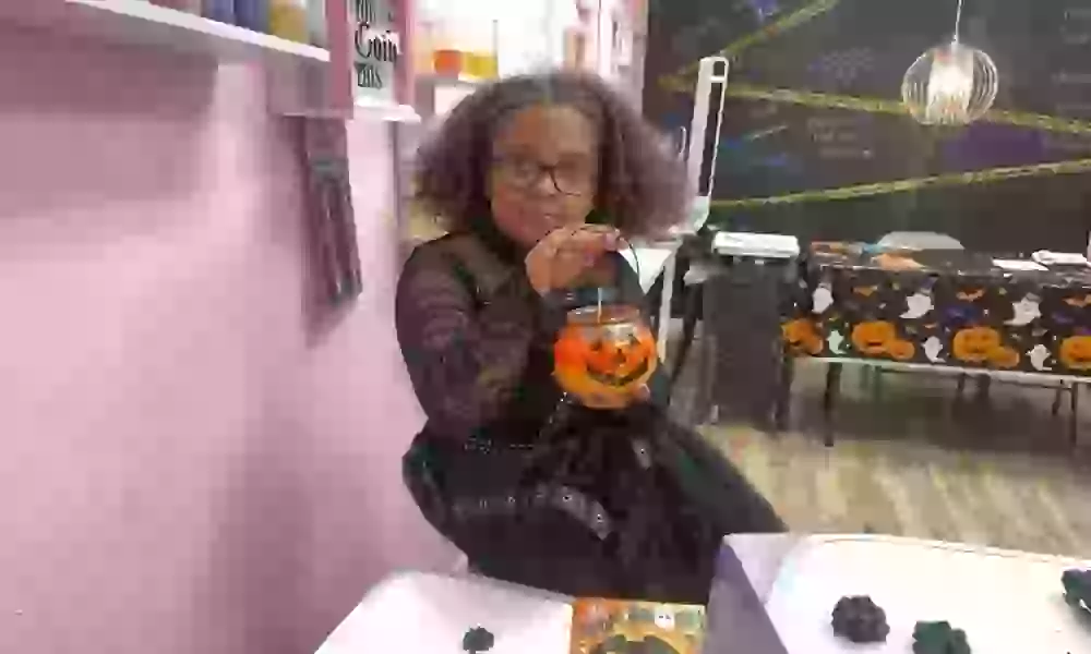 Candle Making Experience with Drink-Inspired Scents – Austin