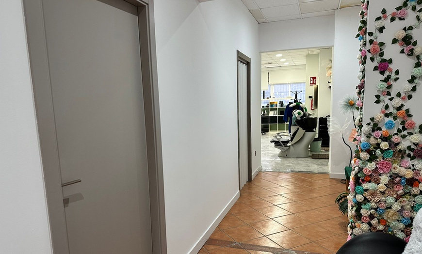 Image 9: Limpieza facial para 1 con opción a ultrasonidos y masajeador ocular