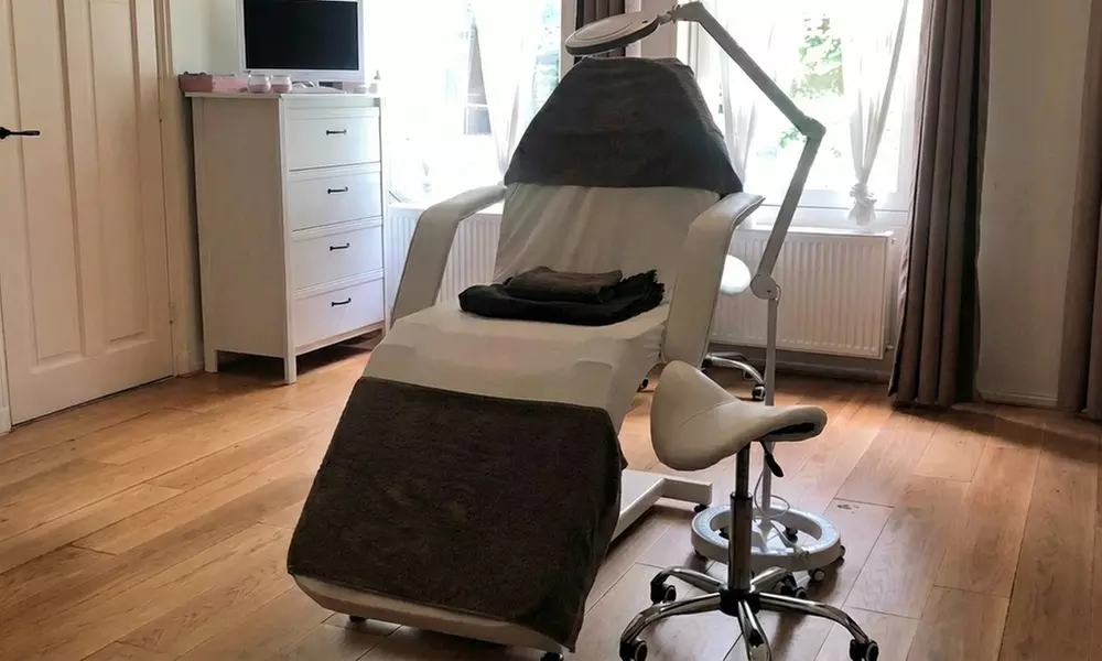 Beautybar-gezichtsbehandeling(en) naar keuze