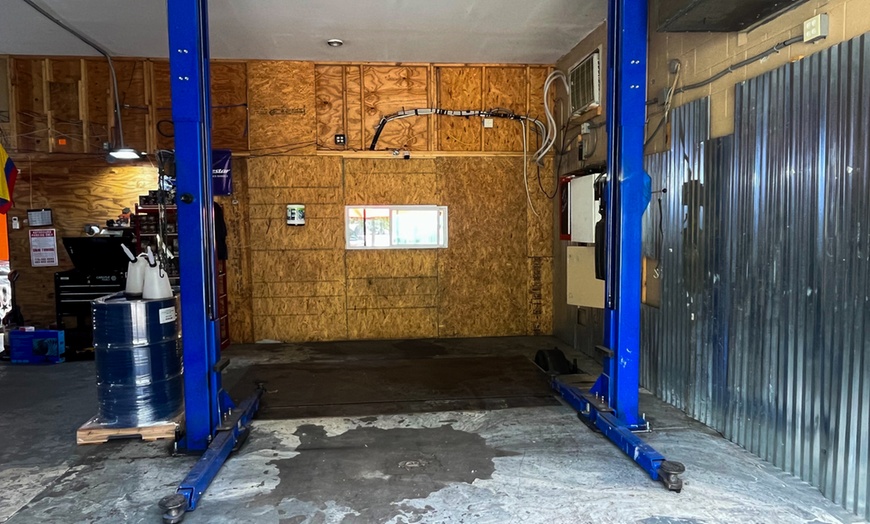 Image 2: Get a Full Synthetic Oil Change and Inspection