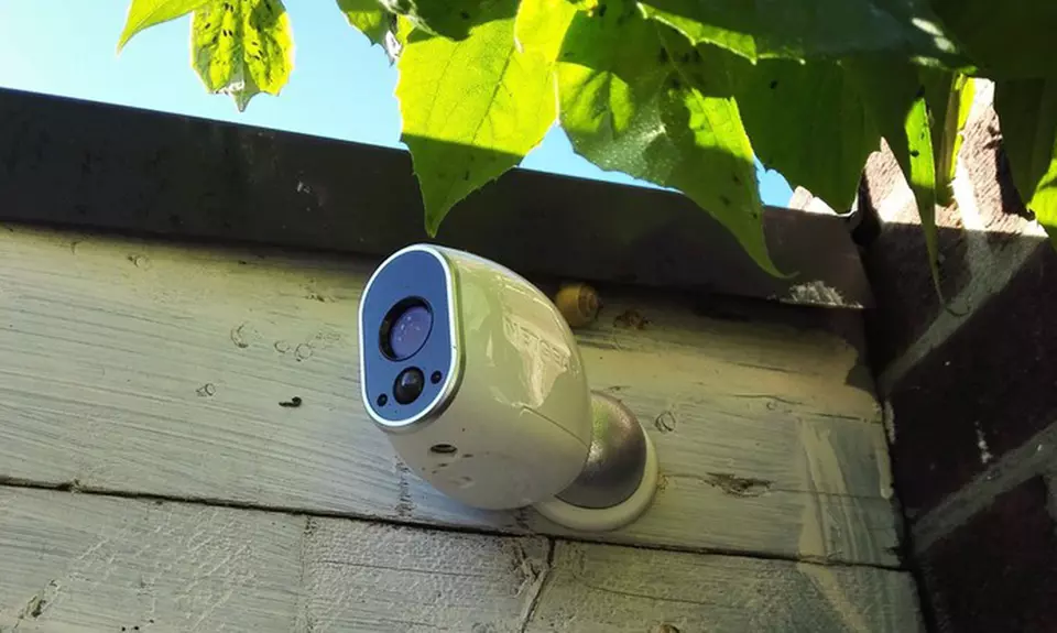 Netgear Arlo Smart Security System with 2 Wireless HD Cameras (Manufacturer Refurbished) - Second Medium