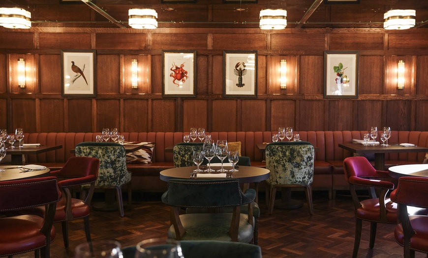 Image 18: Stadhampton: Romantic Stay for 2 with Dinner & Champagne