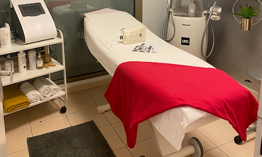 Image 7: Jusqu'à 47% de remise sur Massage - Autre spécialité chez Dikki Beauté