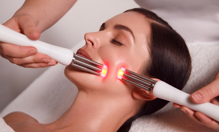 Image 2: MINI Million Dollar or CACI Facial – Up to 58% Off!