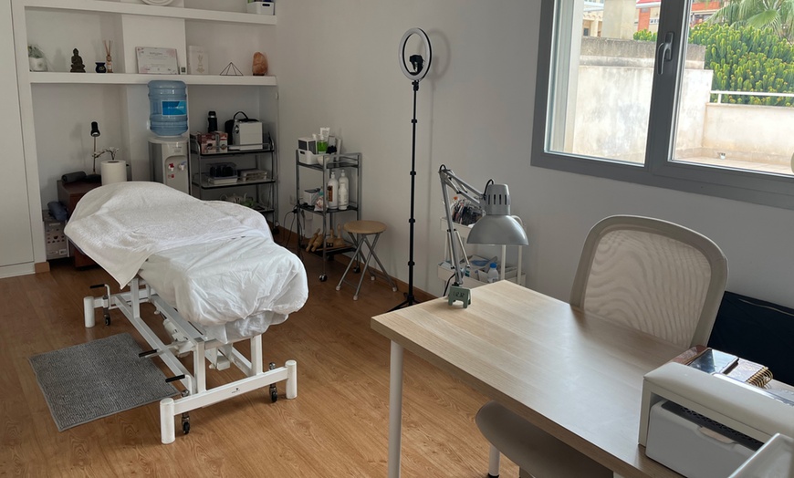 Image 2: Cuidados para tu piel: limpieza facial express, antiage o antiacné