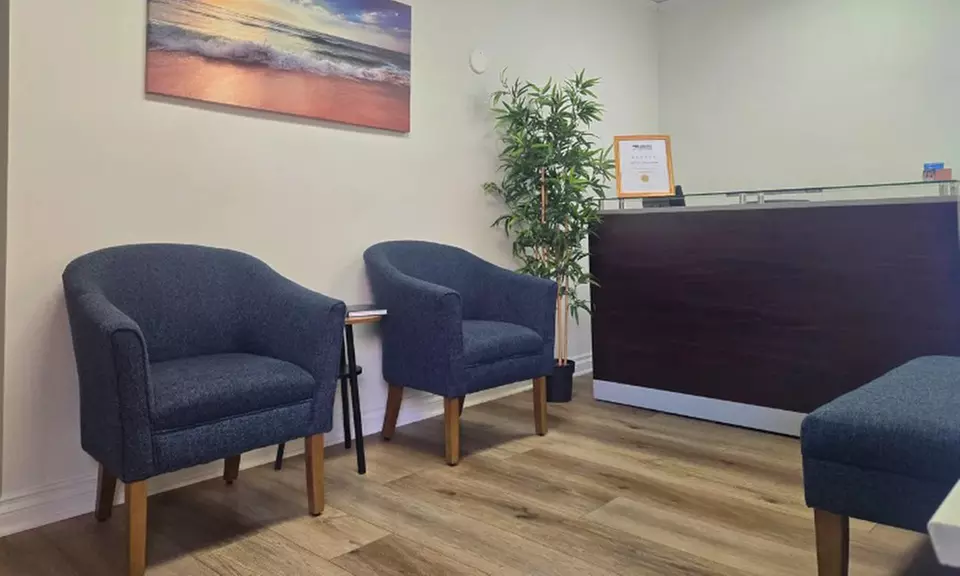 60 or 90 Minute Deep Tissue Massages + Hot towels