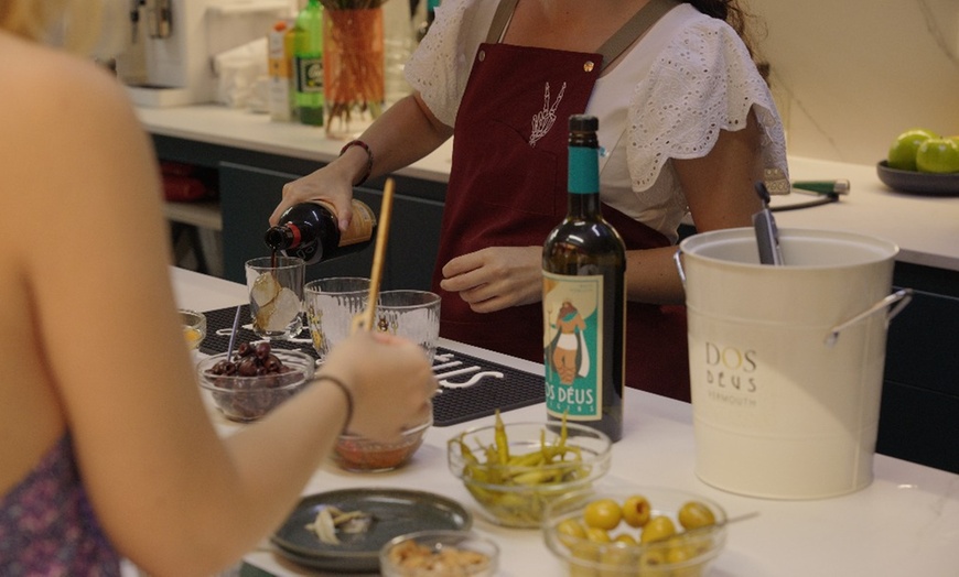 Image 2: Experiencia de degustación y cata o clase de cocina y cóctel a elegir