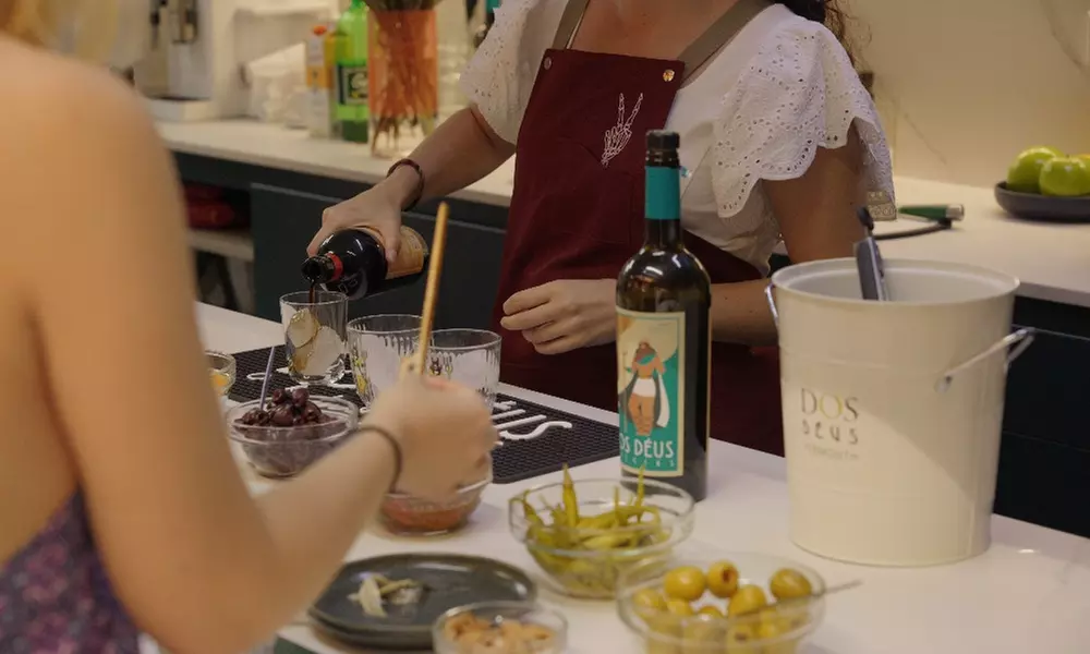 Experiencia de degustación y cata o clase de cocina y cóctel a elegir