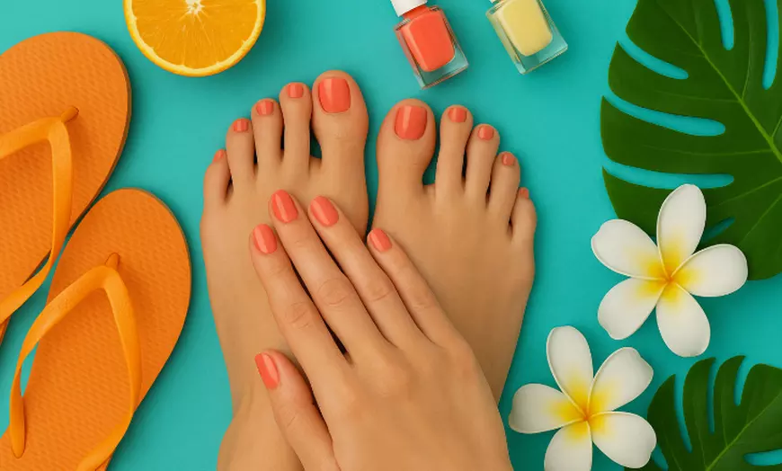 Image 1: Presume de estilo único con sesiones de manicura, pedicura o ambas 
