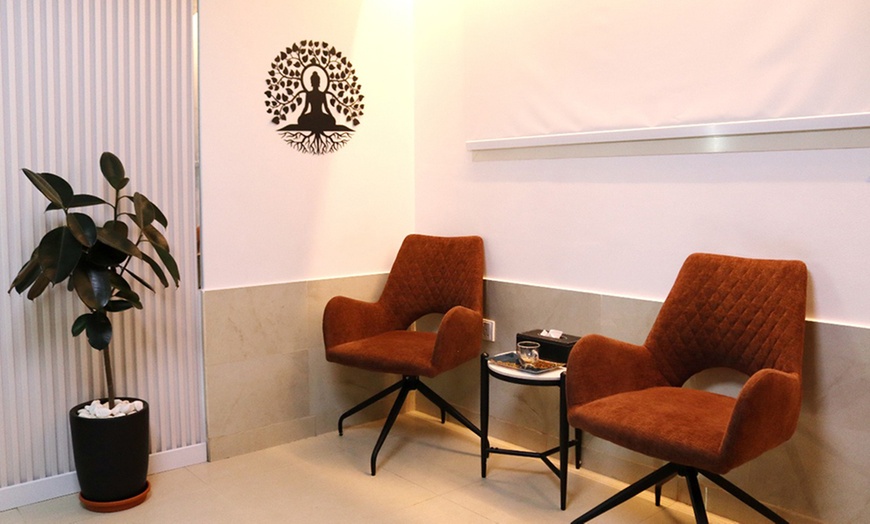 Image 3: Korean Head Spa, Oil Treatment, Neck & Shoulder Spa treatment,& More