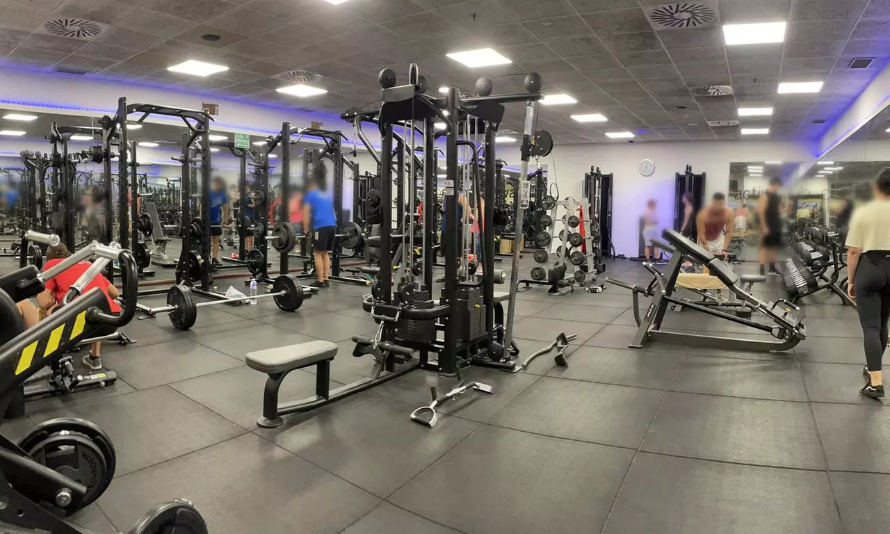 Acceso ilimitado al gimnasio Activa Club Germanies