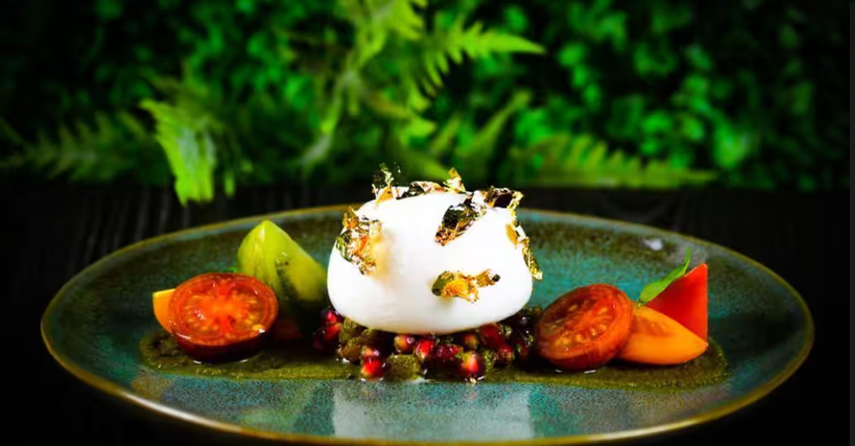 Dine Your Way – Spend Aed 300 Or 600 On Food And Soft Beverages Dine Your Way – Spend Aed 300 Or 600 On Food And Soft Beverages
