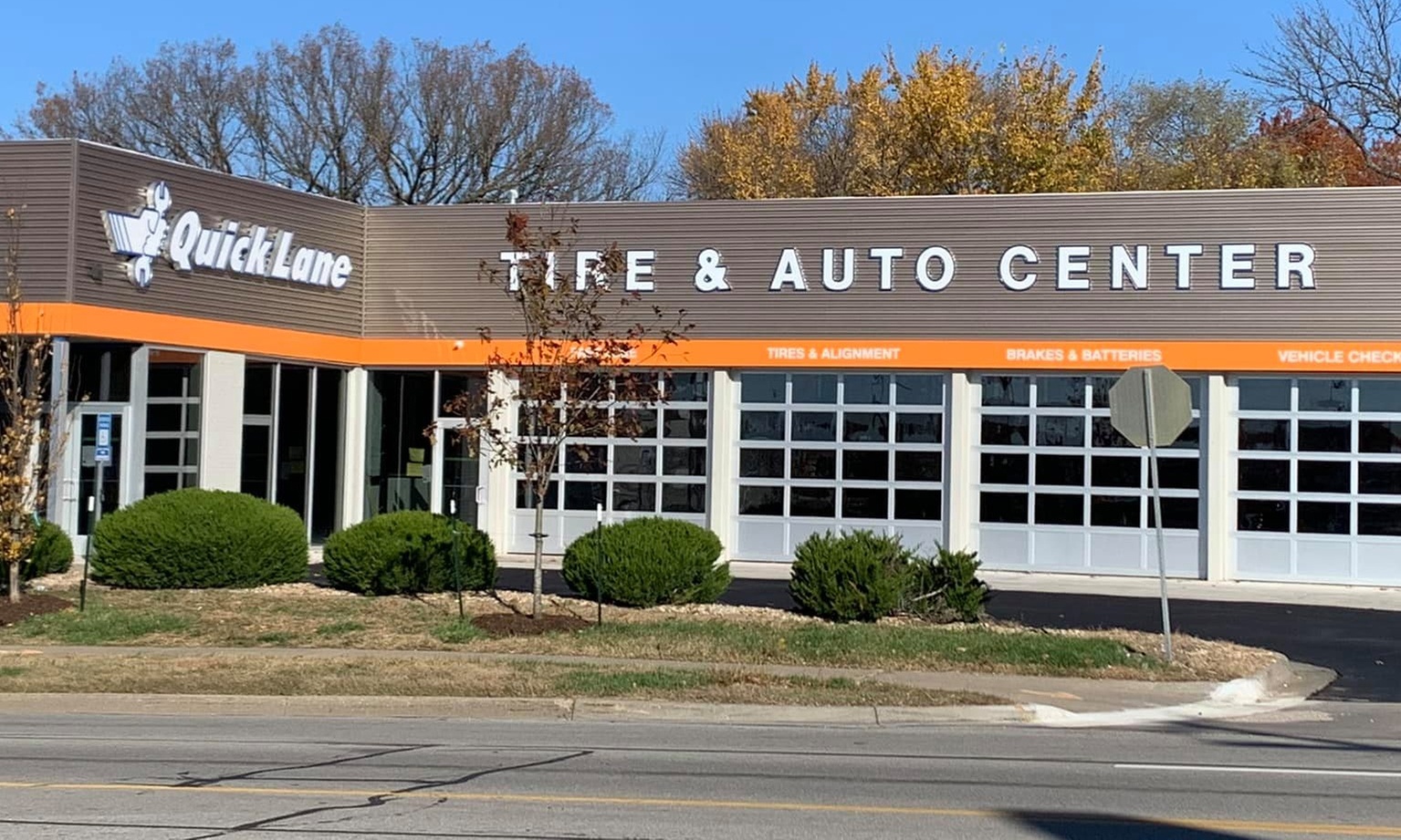Blend or Synthetic Oil & Filter Change (5qts) & $10 Off Next Service