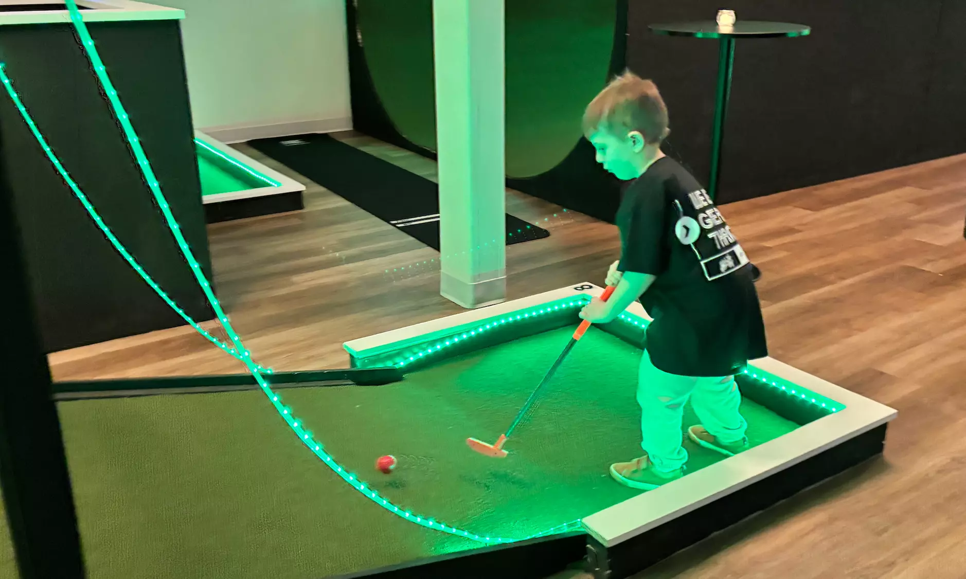 9-Hole Round of Mini Golf for 2,4, or 6:Valid (Mon-Thurs)/(Fri-Sun)