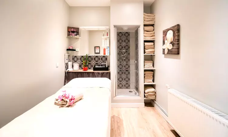 Voyage sensoriel au cœur du 17ᵉ avec Bonjour Spa & Nails