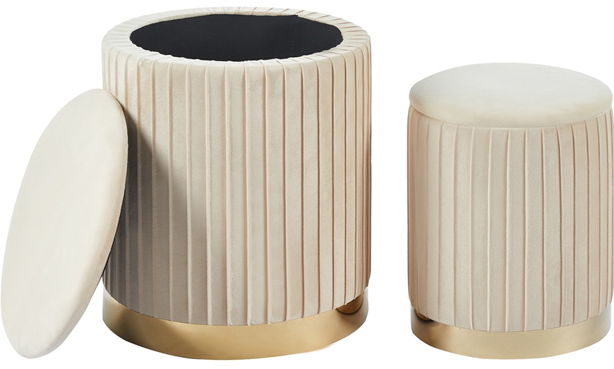 Image 2: Conjunto de pufs de terciopelo