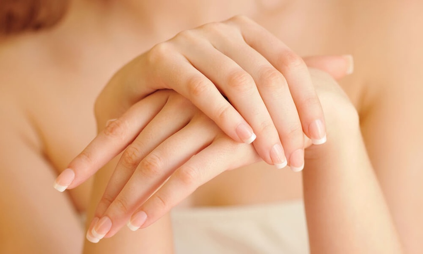 Image 4: Relax with Rejuvenating Scalp massage and Face Lift Massage! 