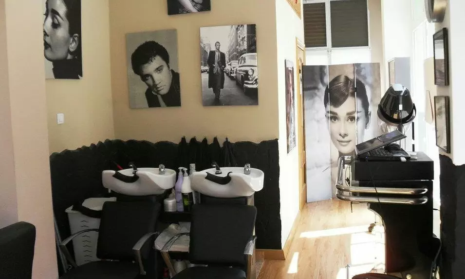 Sesión de peluquería con corte de pelo y alisado de queratina en Peyna2 (hasta 43% de descuento) - Image 2